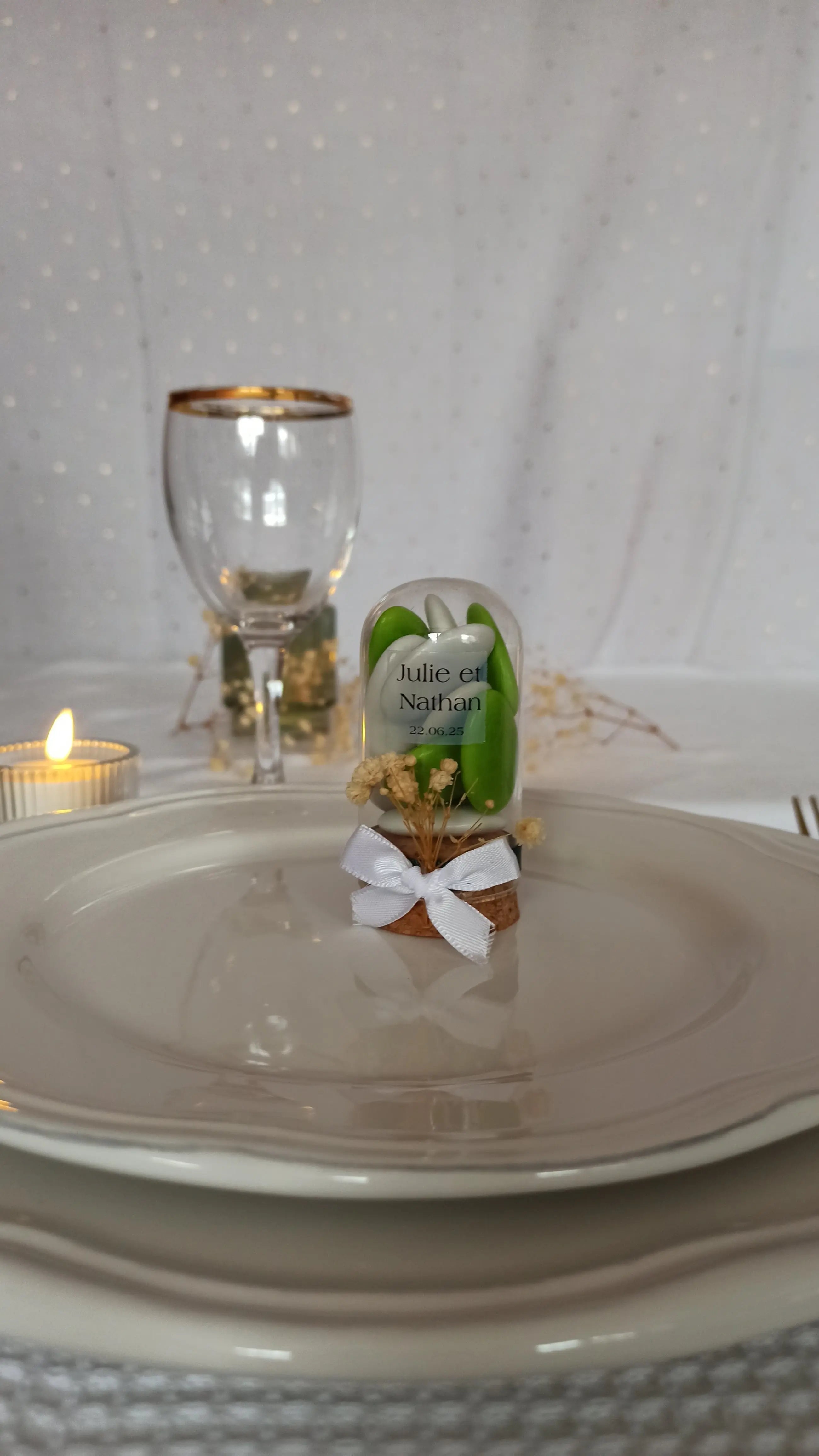 Cloche en verre personnalisée avec dragées pour mariage, décoration champêtre élégante