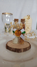 Duo de fioles gourmandes & fleuries sur rondin de bois – Cadeau invité personnalisé Instants gravés