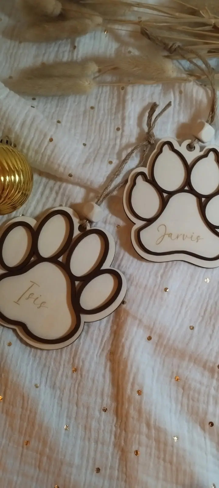 Décoration de Noël pour animaux en bois – patte chien ou chat personnalisée – suspension artisanale et festive