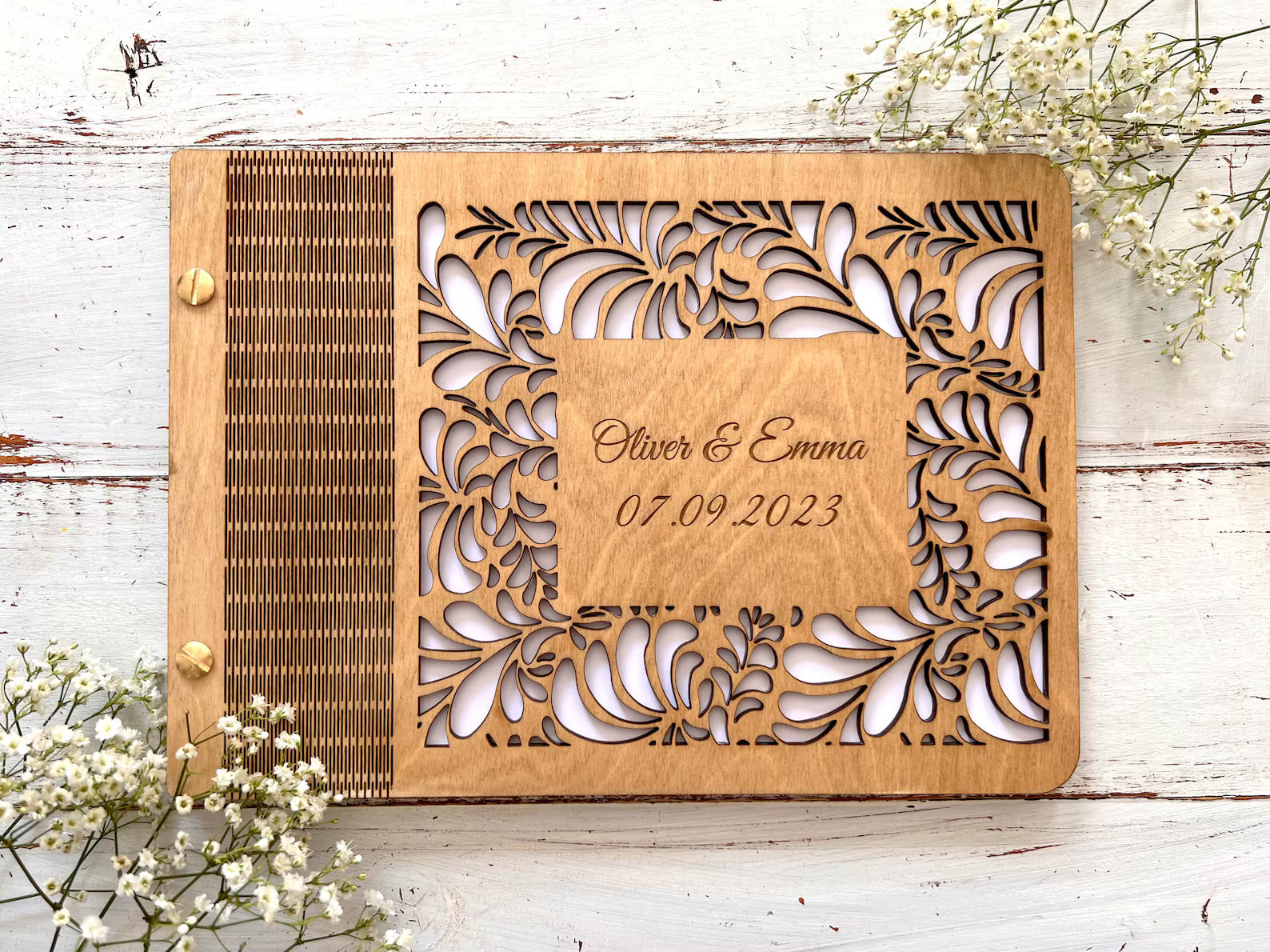 Livre d'or en bois personnalisé Instants Gravés